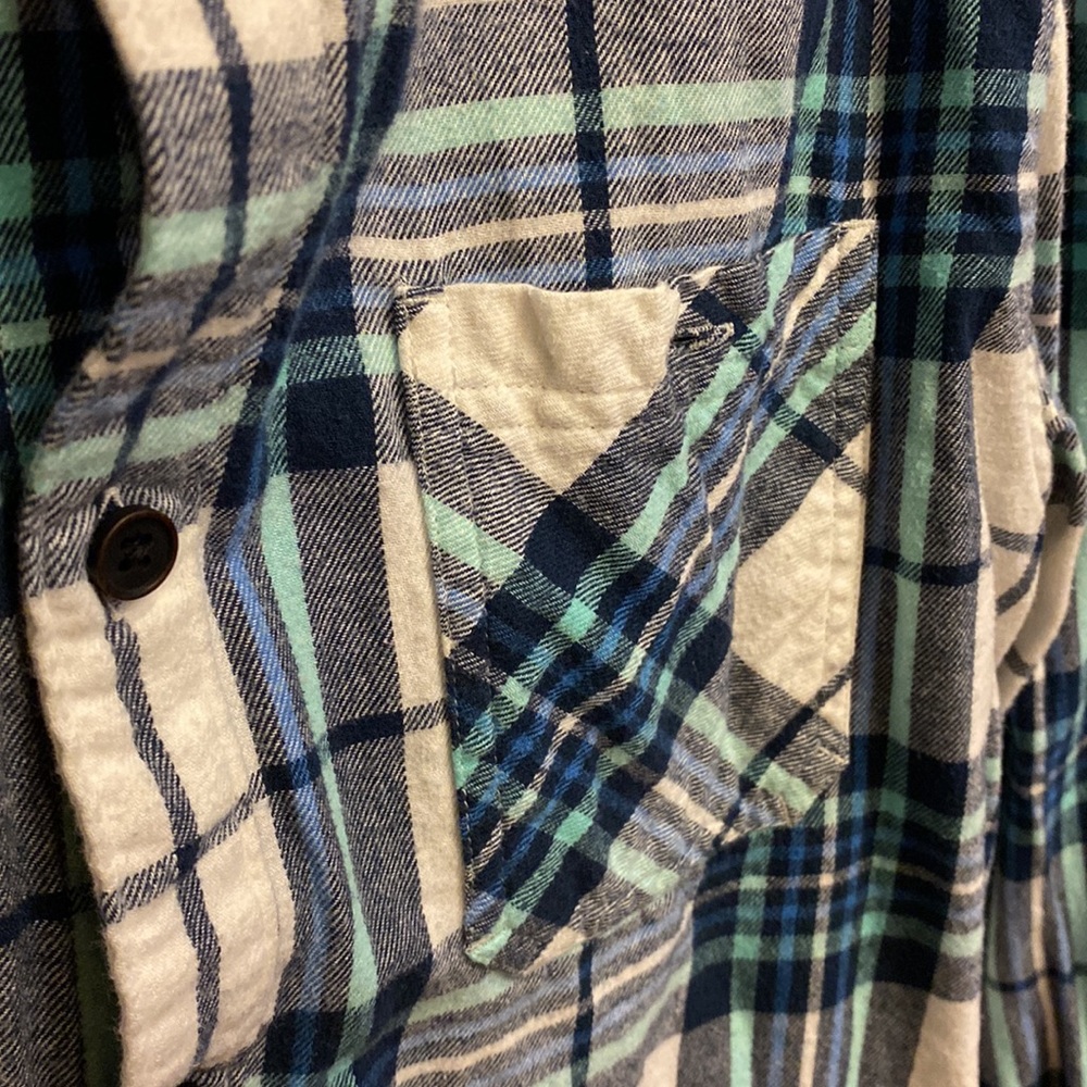 Mens L button down - Picture 3 of 3
